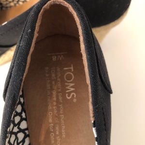Womens 8 Toms Wedge Black
